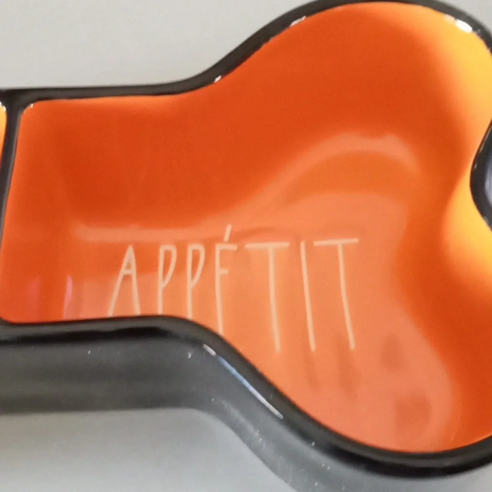 Rae Dunn Bone Appetit Dog / Cat Dish 🐈‍⬛🐕